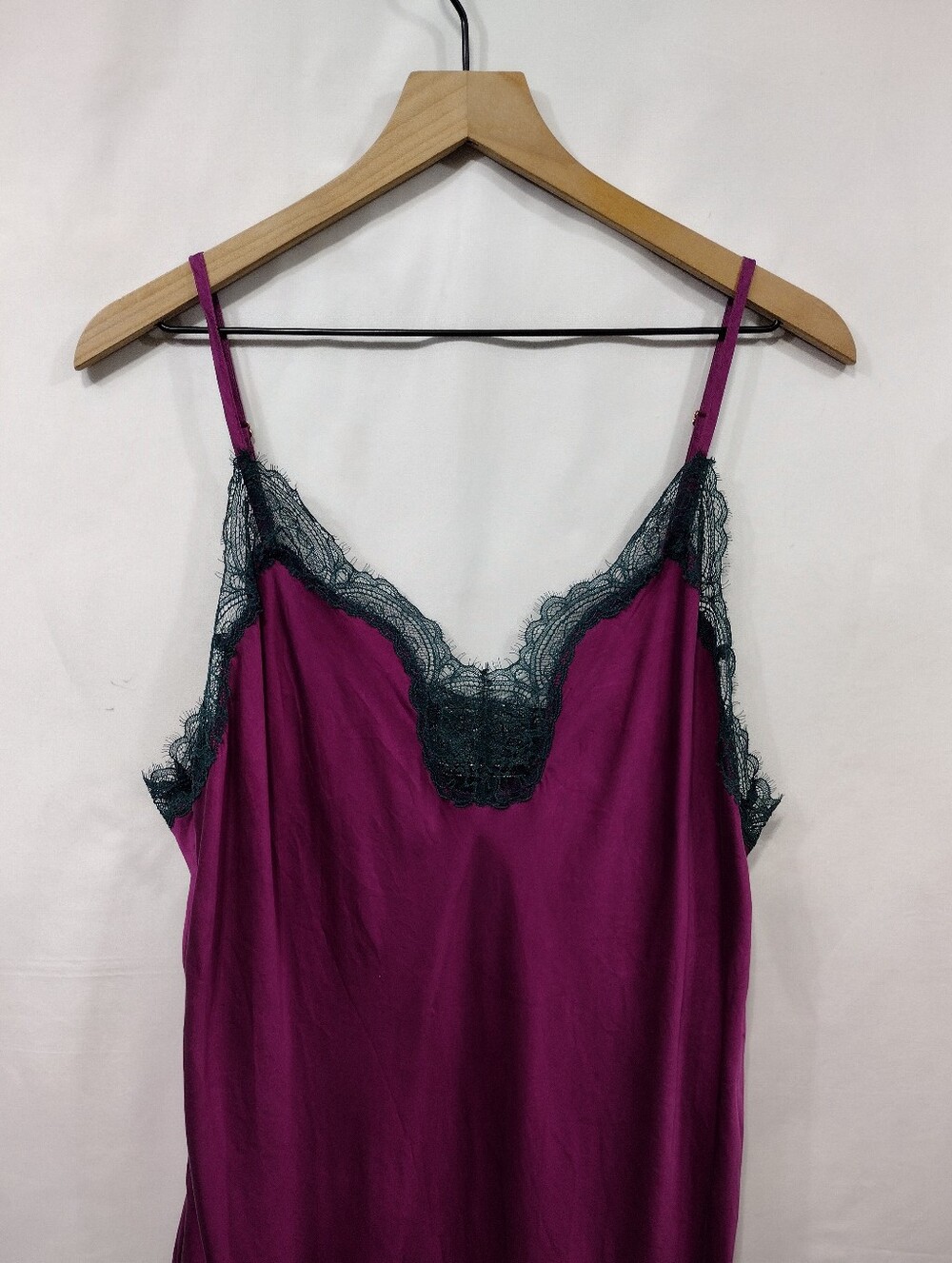 Victoria's Secret Magenta Slip with Dark Green Lace Trim Women's XL Romantic - Picture 2 of 6